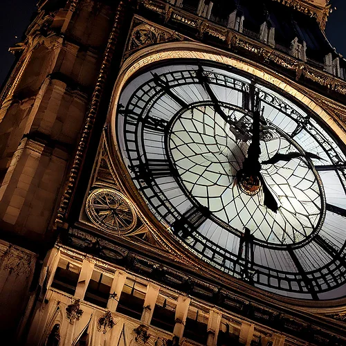 Big Ben klockan i London på natten