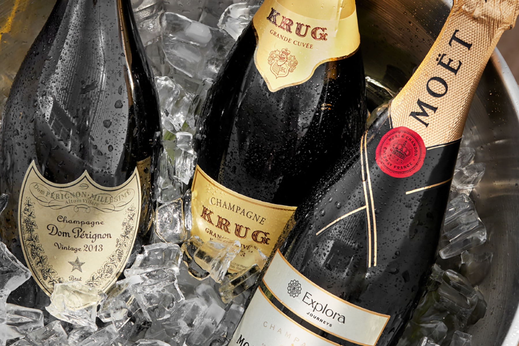 en champagnehink med Moet champagne på is ombord Explora Journeys