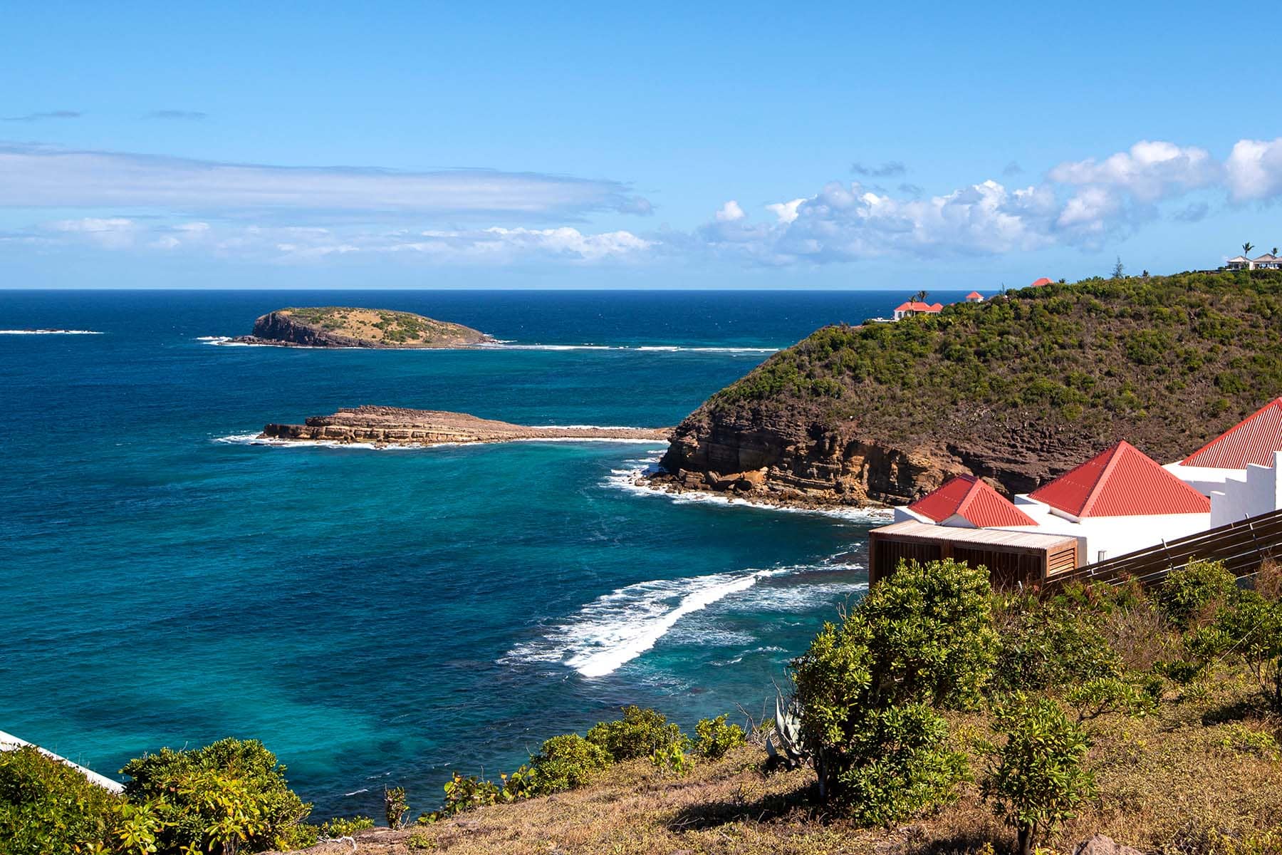 en resort på St Barths vid havet med vacker havsutsikt