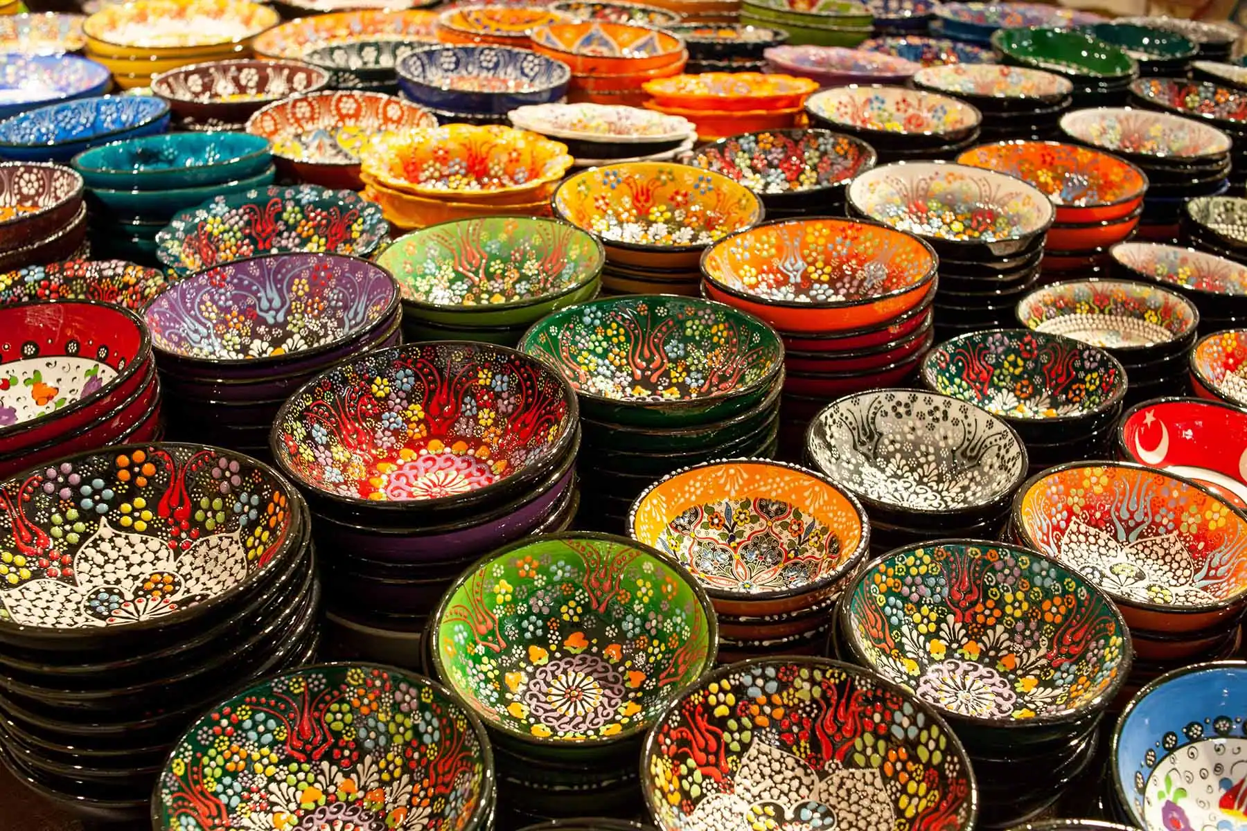 turkiska skålar i olika färger